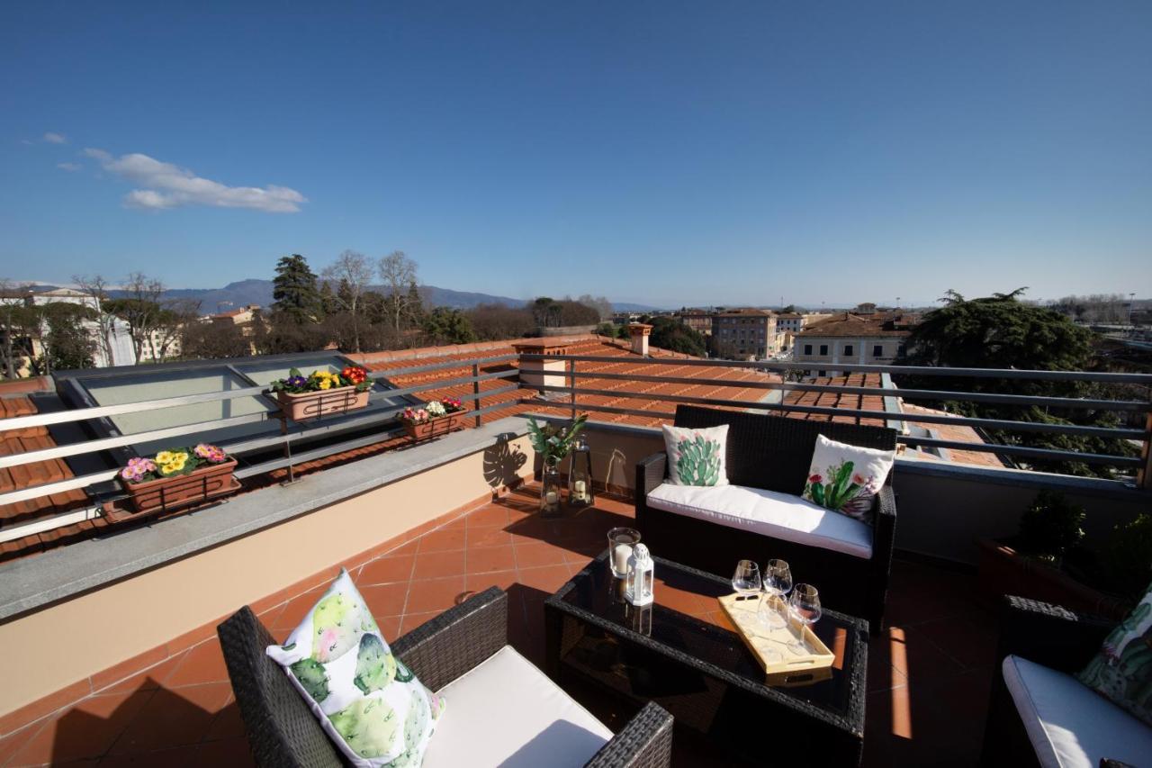 לוקה Rooftop Delight With Terrace מראה חיצוני תמונה